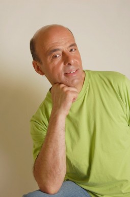 <span>Alberto, 66</span>&nbsp;<span style='width: 25px; height: 16px; float: right; background-image: url(/bitmaps/flags_small/CN.PNG)'>&nbsp;</span><br><span>Chongqing C, China</span>&nbsp;<input type='button' class='joinbtn' style='float: right' value='JOIN NOW' />