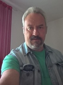 <span>Andreas, 66</span>&nbsp;<span style='width: 25px; height: 16px; float: right; background-image: url(/bitmaps/flags_small/DE.PNG)'>&nbsp;</span><br><span>Celle, 德国</span>&nbsp;<input type='button' class='joinbtn' style='float: right' value='JOIN NOW' />