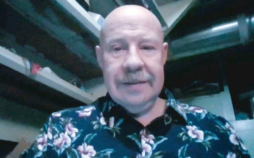 <span>Steve, 59</span>&nbsp;<span style='width: 25px; height: 16px; float: right; background-image: url(/bitmaps/flags_small/US.PNG)'>&nbsp;</span><br><span>Richfield, United States of America</span>&nbsp;<input type='button' class='joinbtn' style='float: right' value='JOIN NOW' />